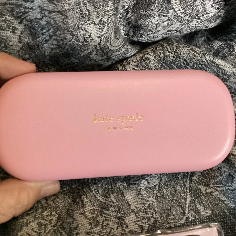 Kate Spade sunglasses NWT aviator gradient lens glasses case and cloth included - Picture 4 of 10